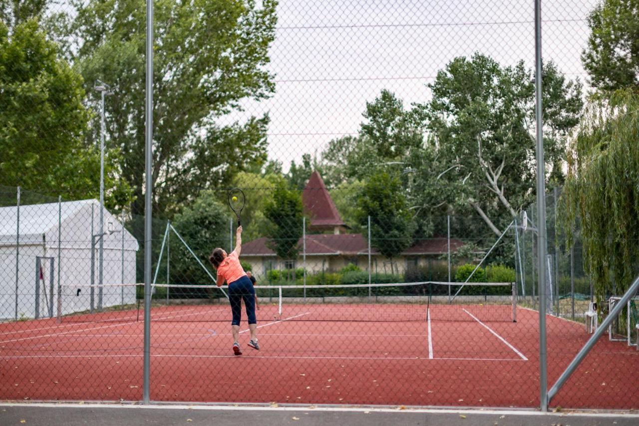Balatontourist Fuered Camping & Bungalows Balatonfüred Екстериор снимка