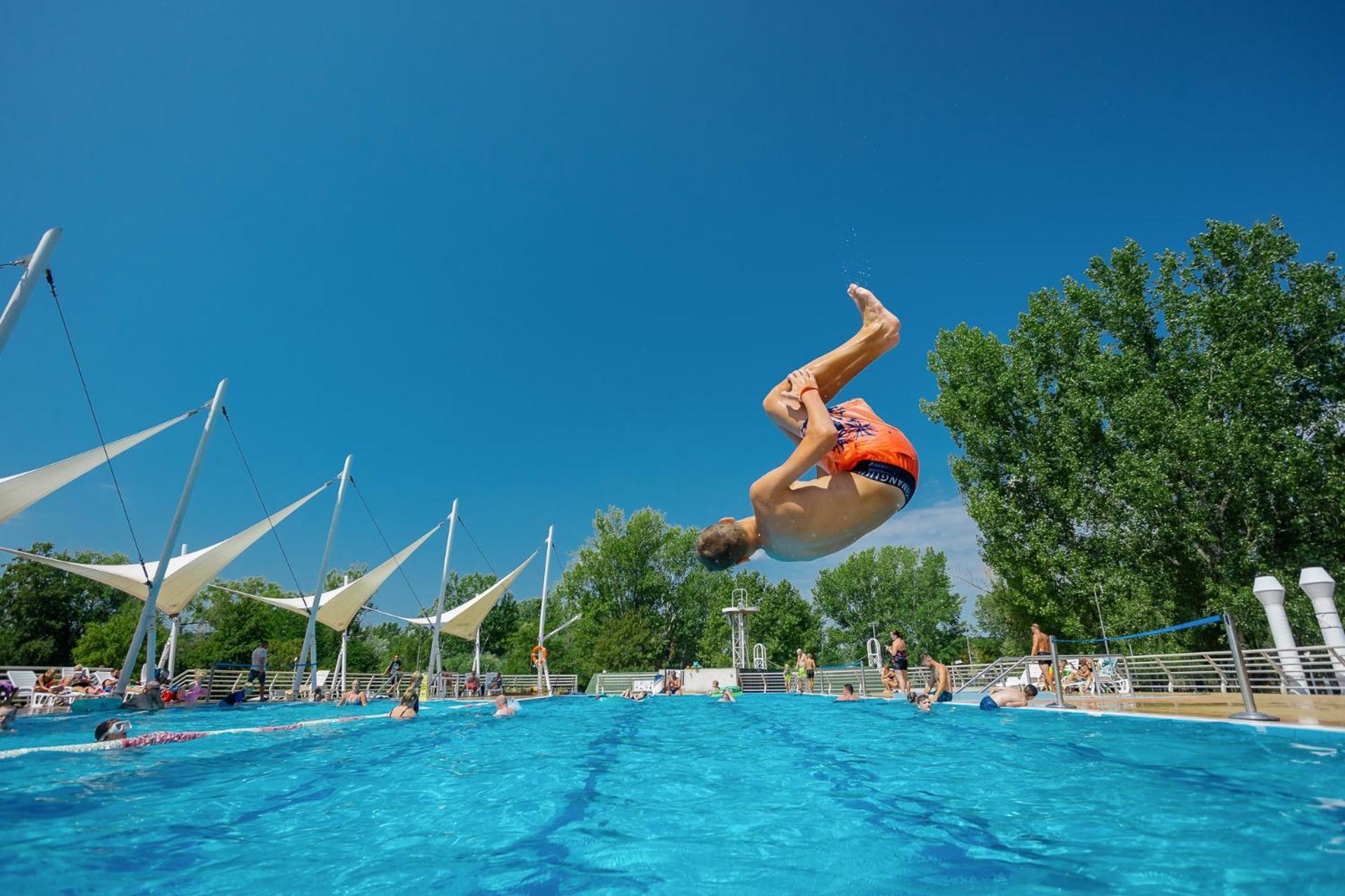 Balatontourist Fuered Camping & Bungalows Balatonfüred Екстериор снимка